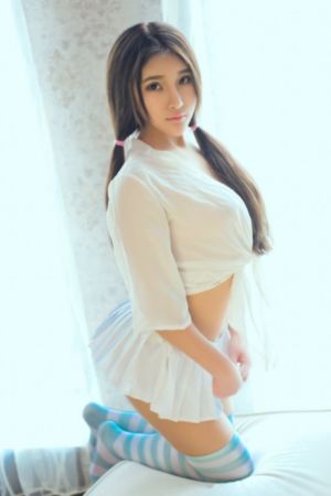 欧美性感连衣裙收腰_超清全集免费播放