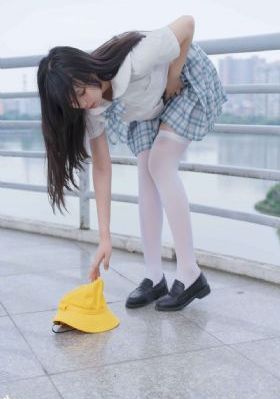 欧美风连衣裙v领性感_全集无删减版高清免费观看